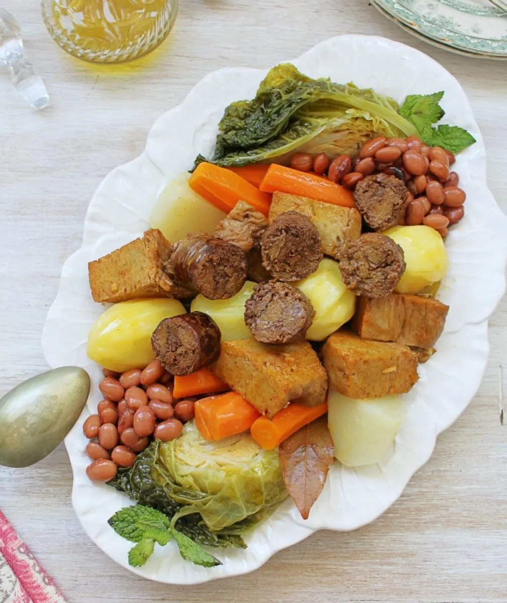 Cozido à portuguesa com legumes sazonais